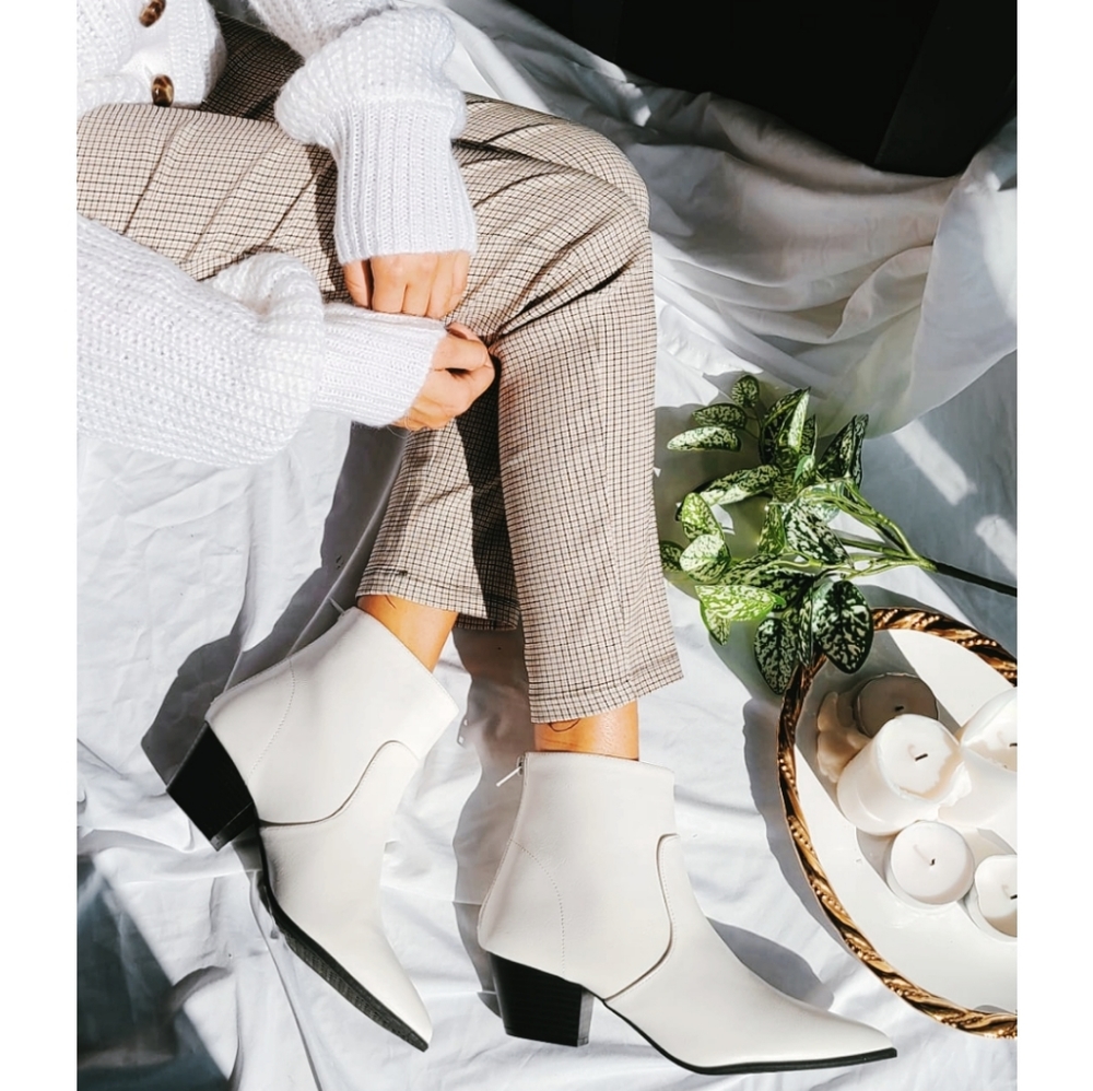 🆕️Apple Picking collection// white boot
